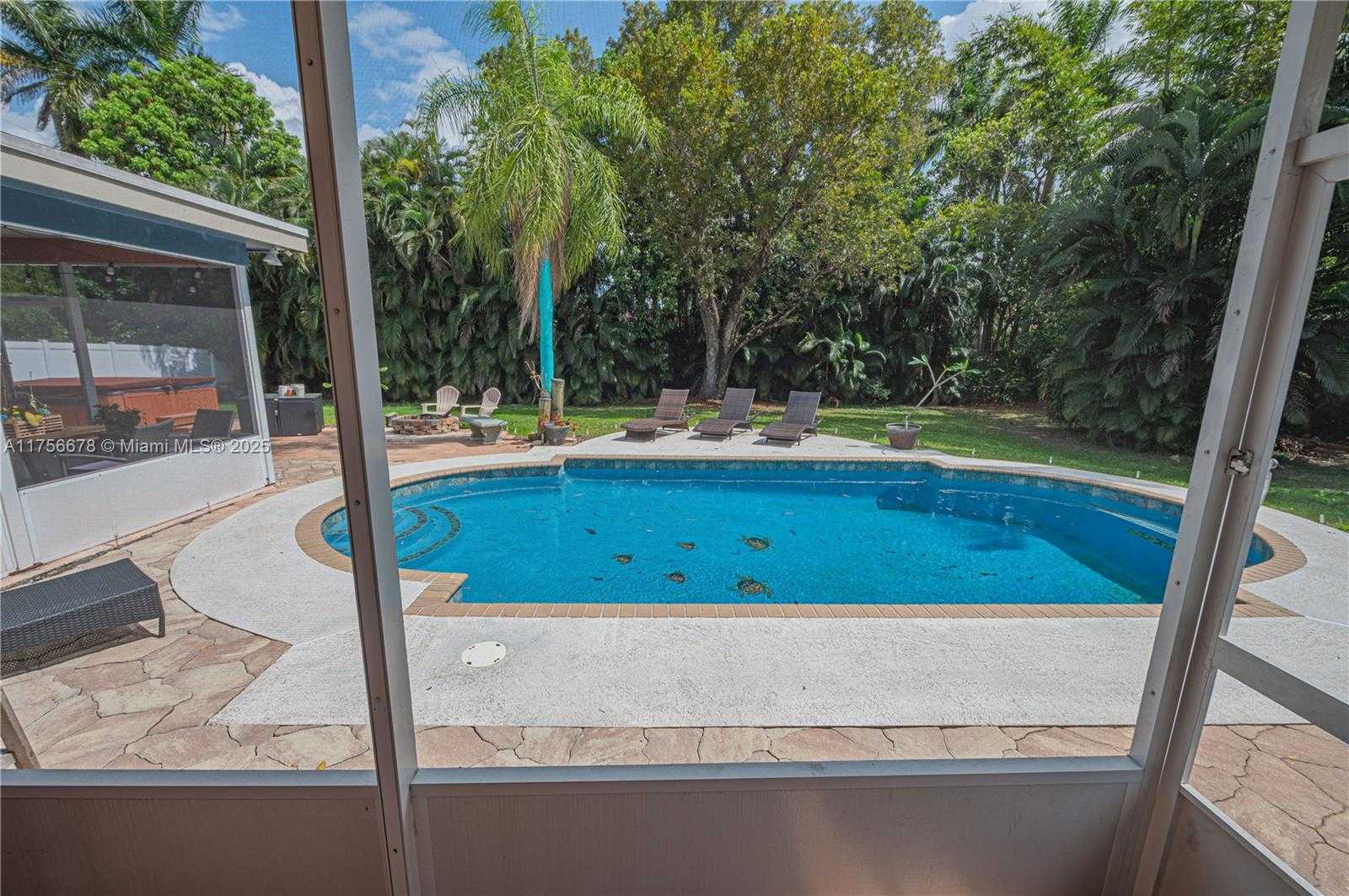 Small Image of 11400 TARA DR, Plantation Number 42