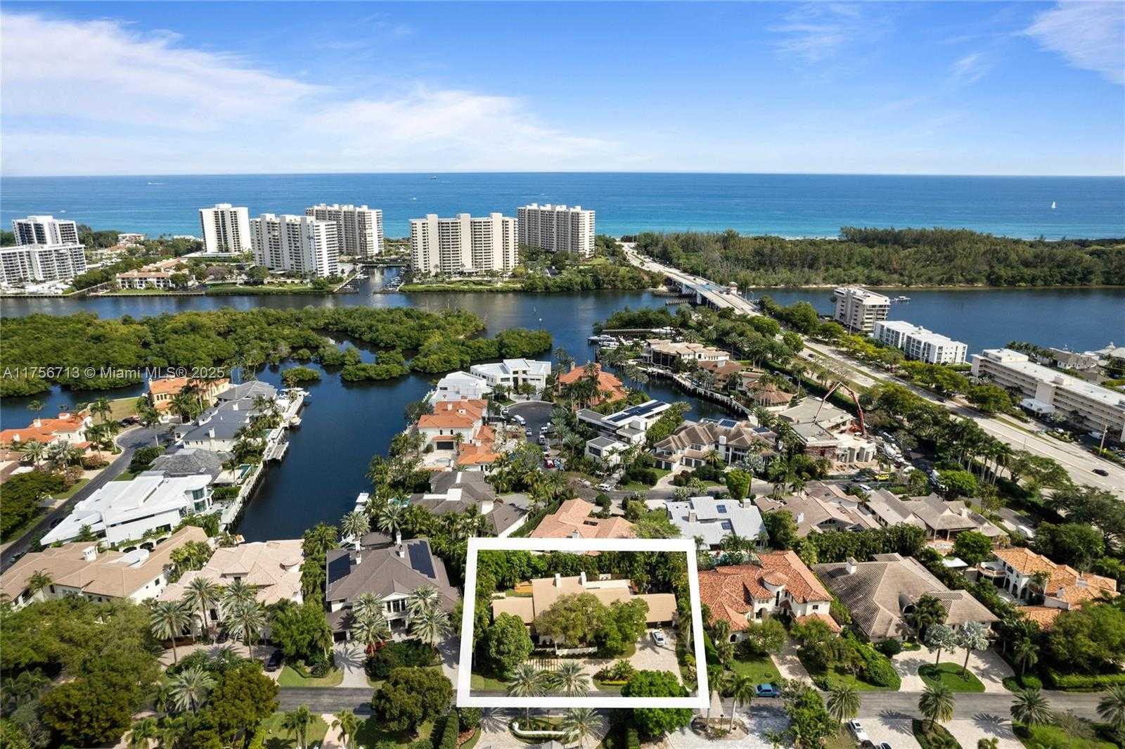 Small Image of 4140 SANCTUARY LN, Boca Raton Number 14