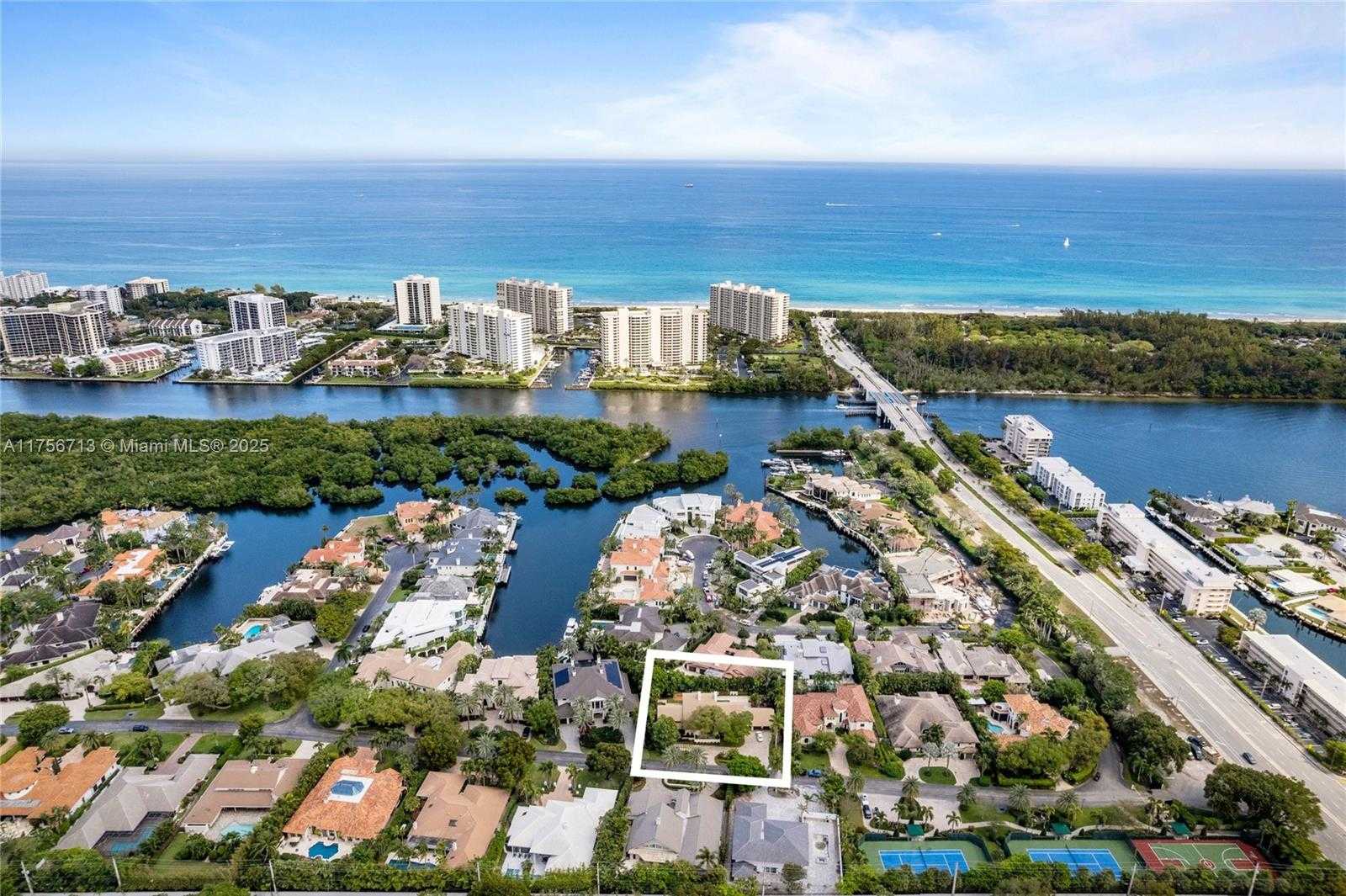 Small Image of 4140 SANCTUARY LN, Boca Raton Number 16