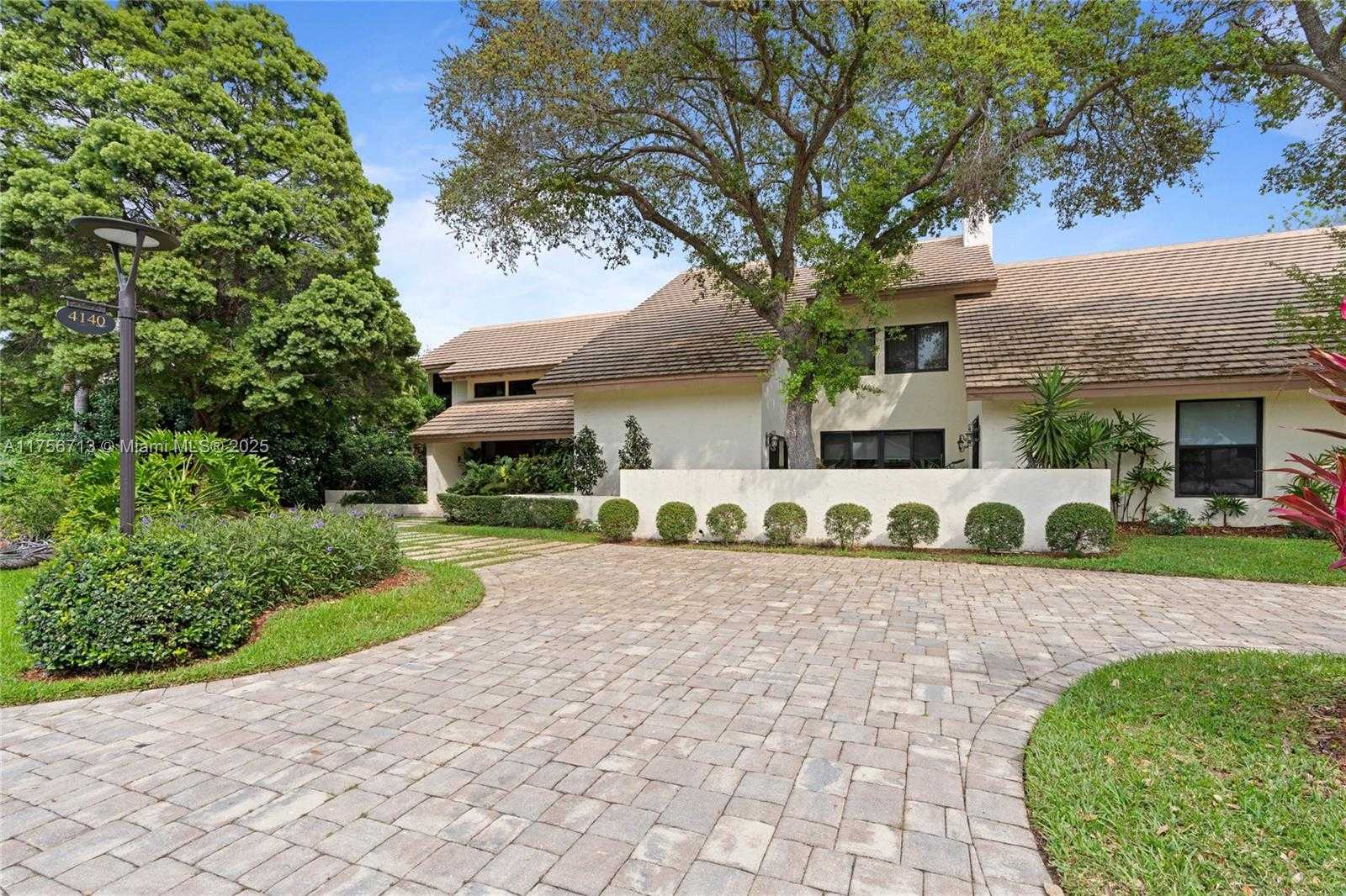 Small Image of 4140 SANCTUARY LN, Boca Raton Number 3