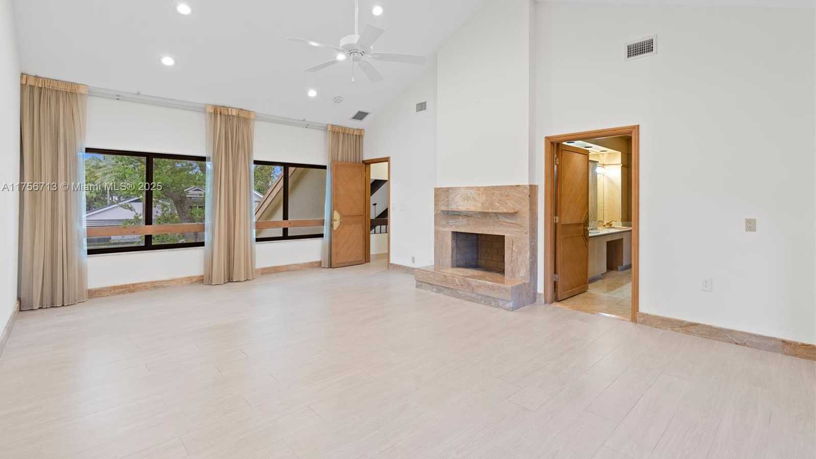 Small Image of 4140 SANCTUARY LN, Boca Raton Number 33