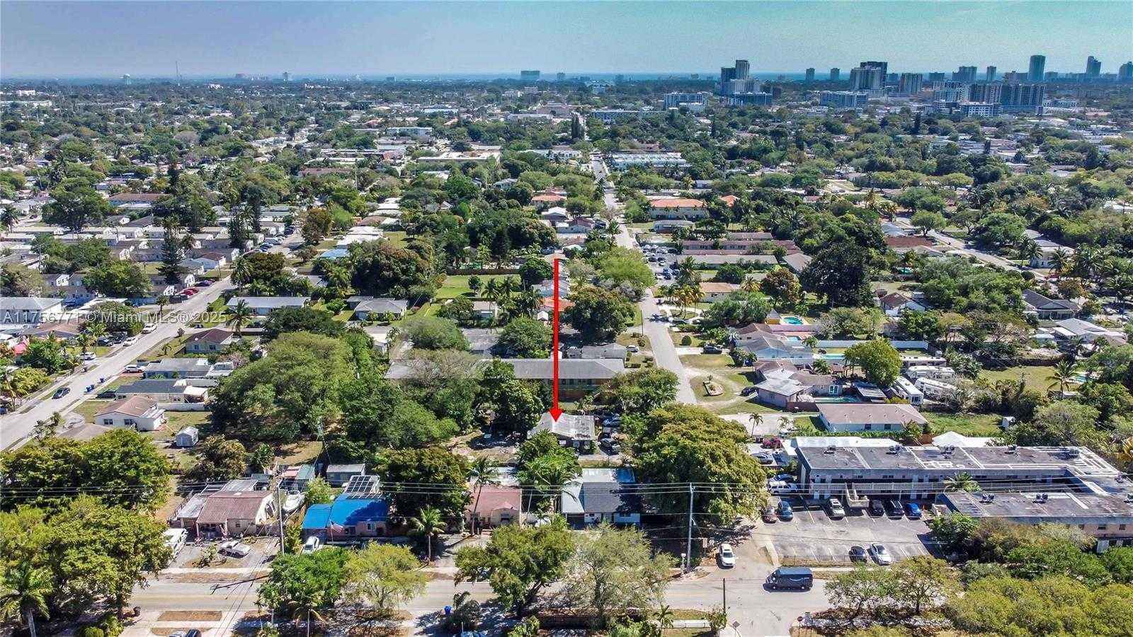 Small Image of 2743 PIERCE ST, Hollywood Number 6