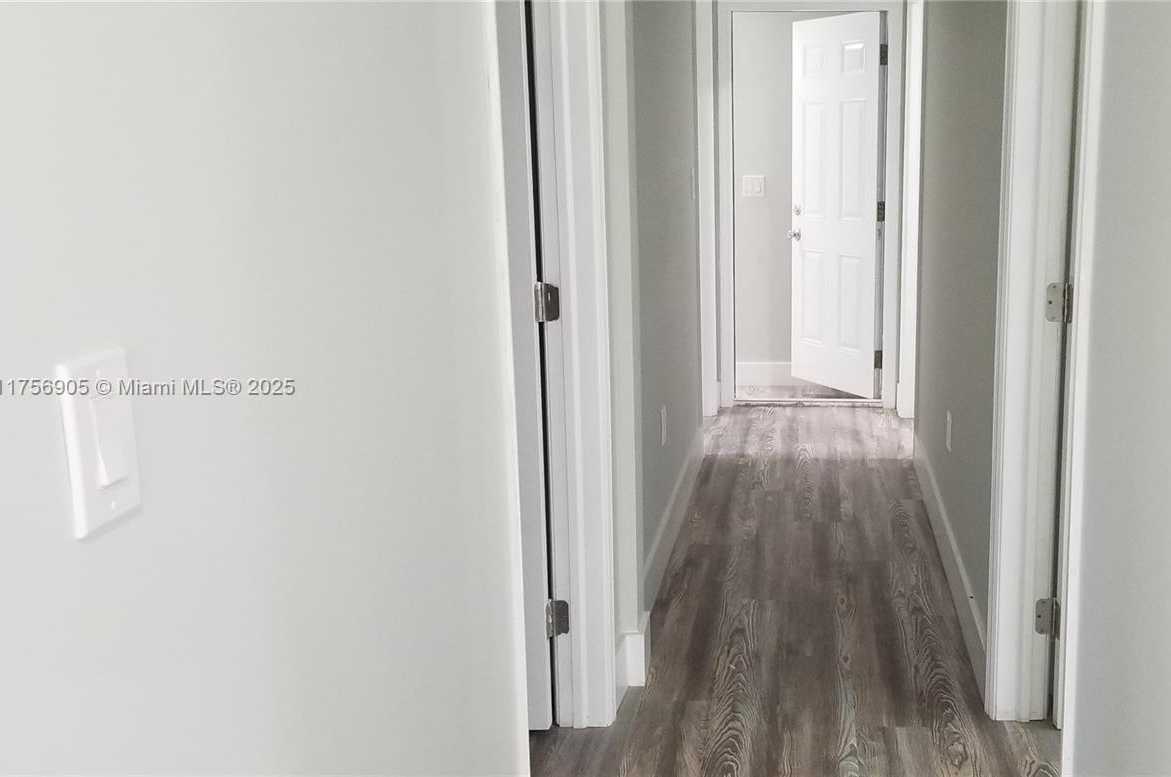 Small Image of 2465 NORTH EAST 184TH ST, North Miami Beach Number 13