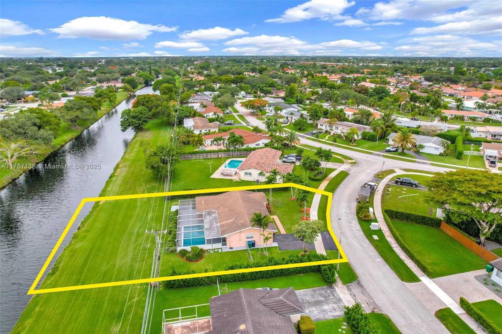 Small Image of 8790 SOUTH WEST 84TH ST, Miami Number 10