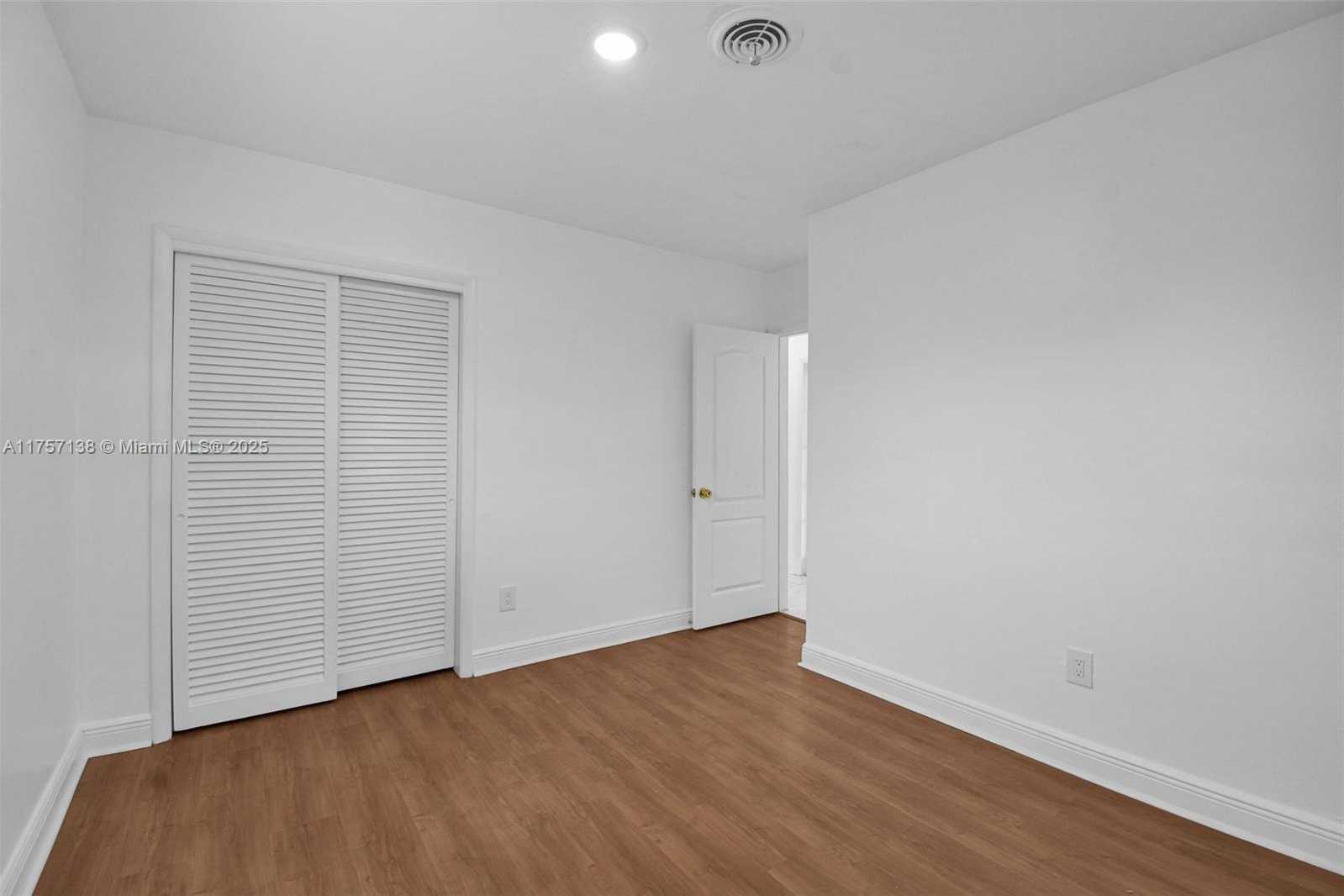 Small Image of 8790 SOUTH WEST 84TH ST, Miami Number 35