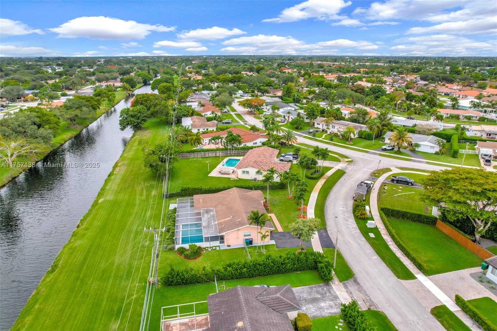 Small Image of 8790 SOUTH WEST 84TH ST, Miami Number 9