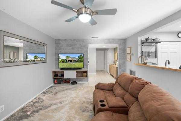 Small Image of 8813 CLEARY BLVD, Plantation Number 13