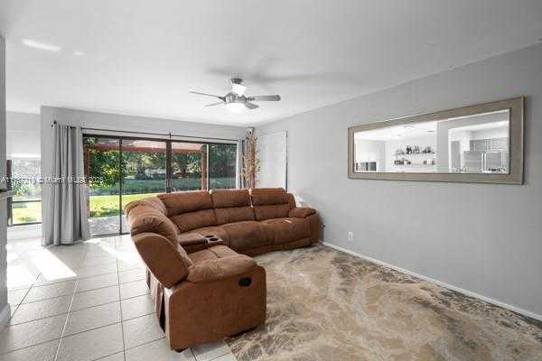 Small Image of 8813 CLEARY BLVD, Plantation Number 16