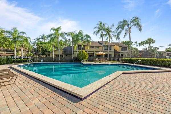 Small Image of 8813 CLEARY BLVD, Plantation Number 2
