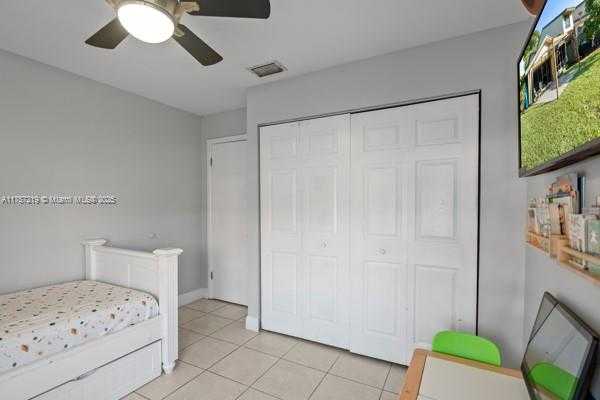 Small Image of 8813 CLEARY BLVD, Plantation Number 28