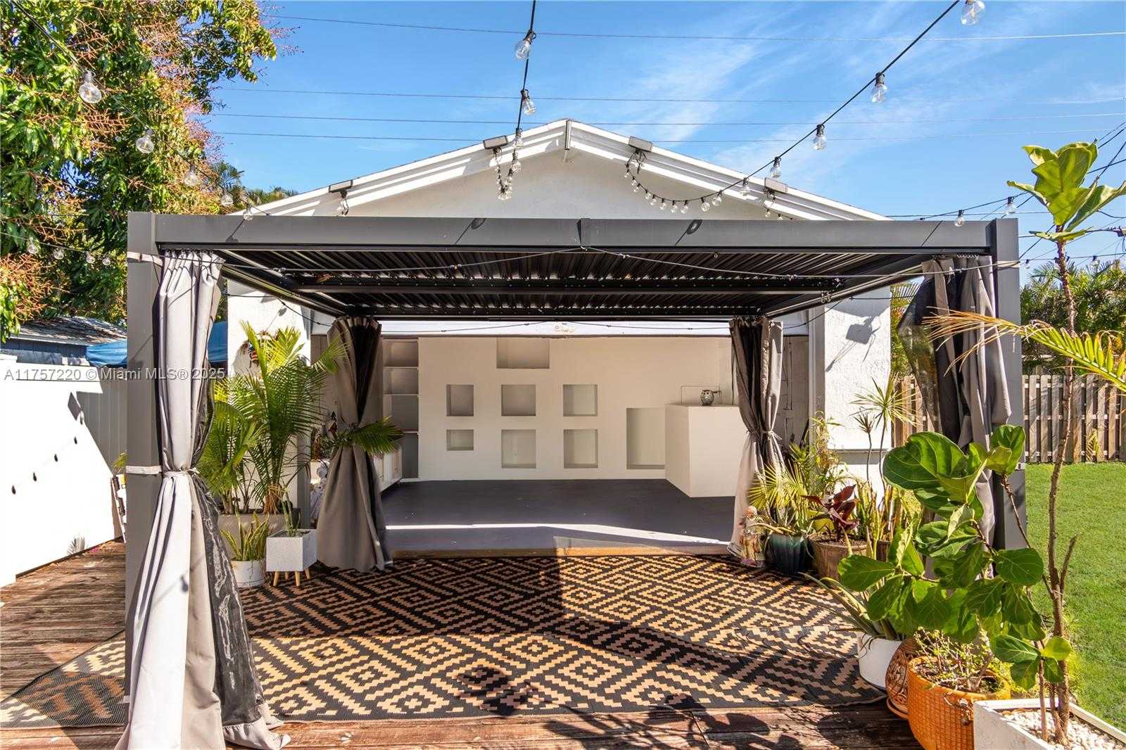 Small Image of 4730 NORTH EAST 3RD AVE, Oakland Park Number 11