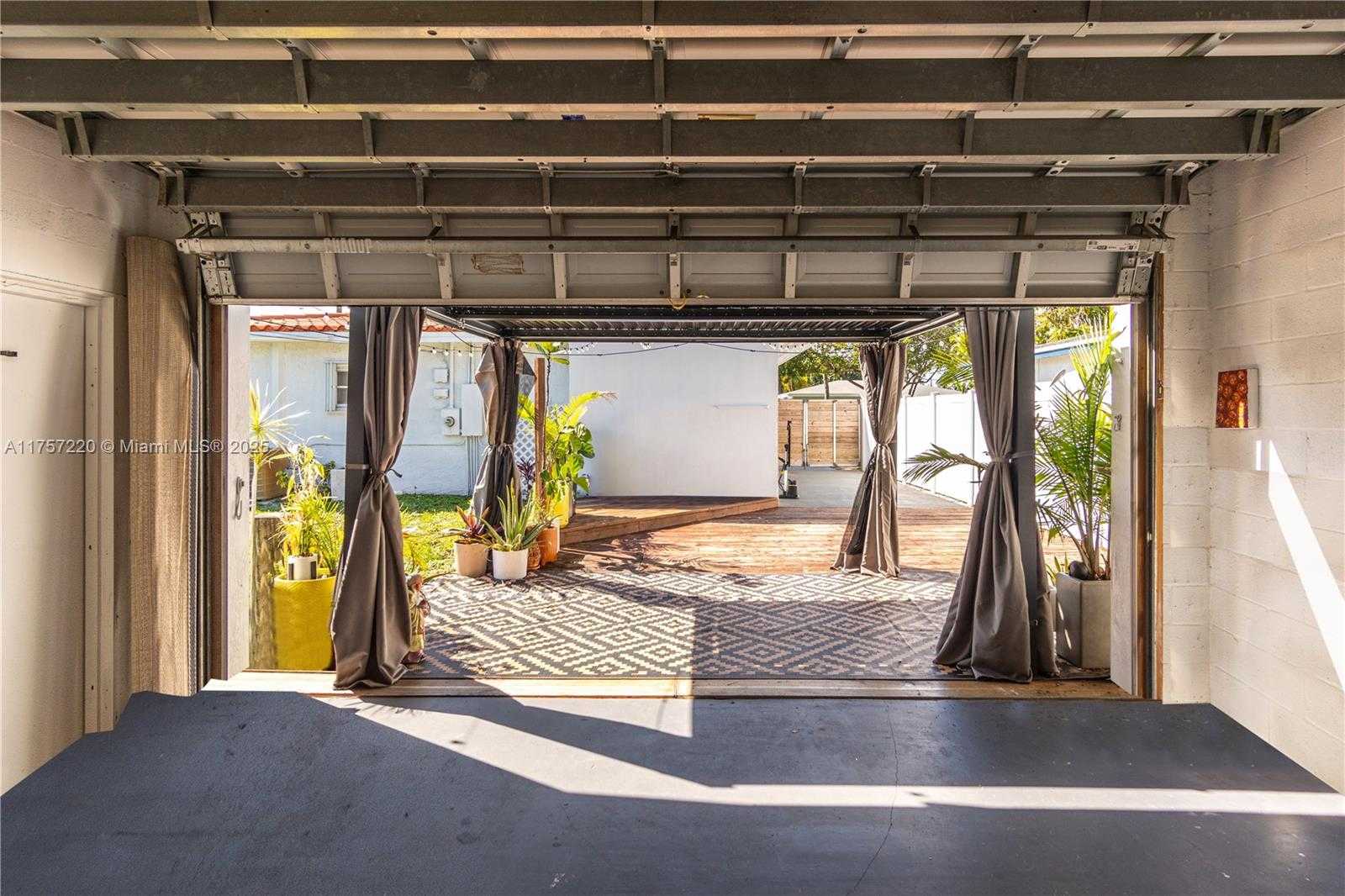 Small Image of 4730 NORTH EAST 3RD AVE, Oakland Park Number 12