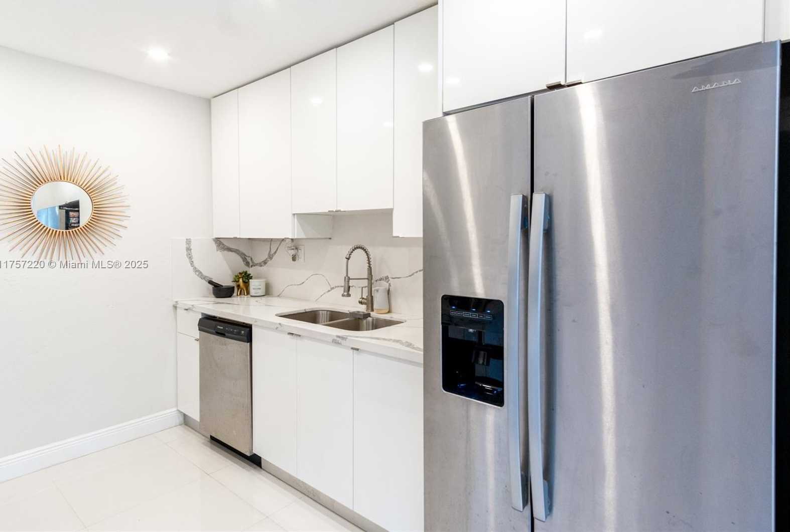 Small Image of 4730 NORTH EAST 3RD AVE, Oakland Park Number 14