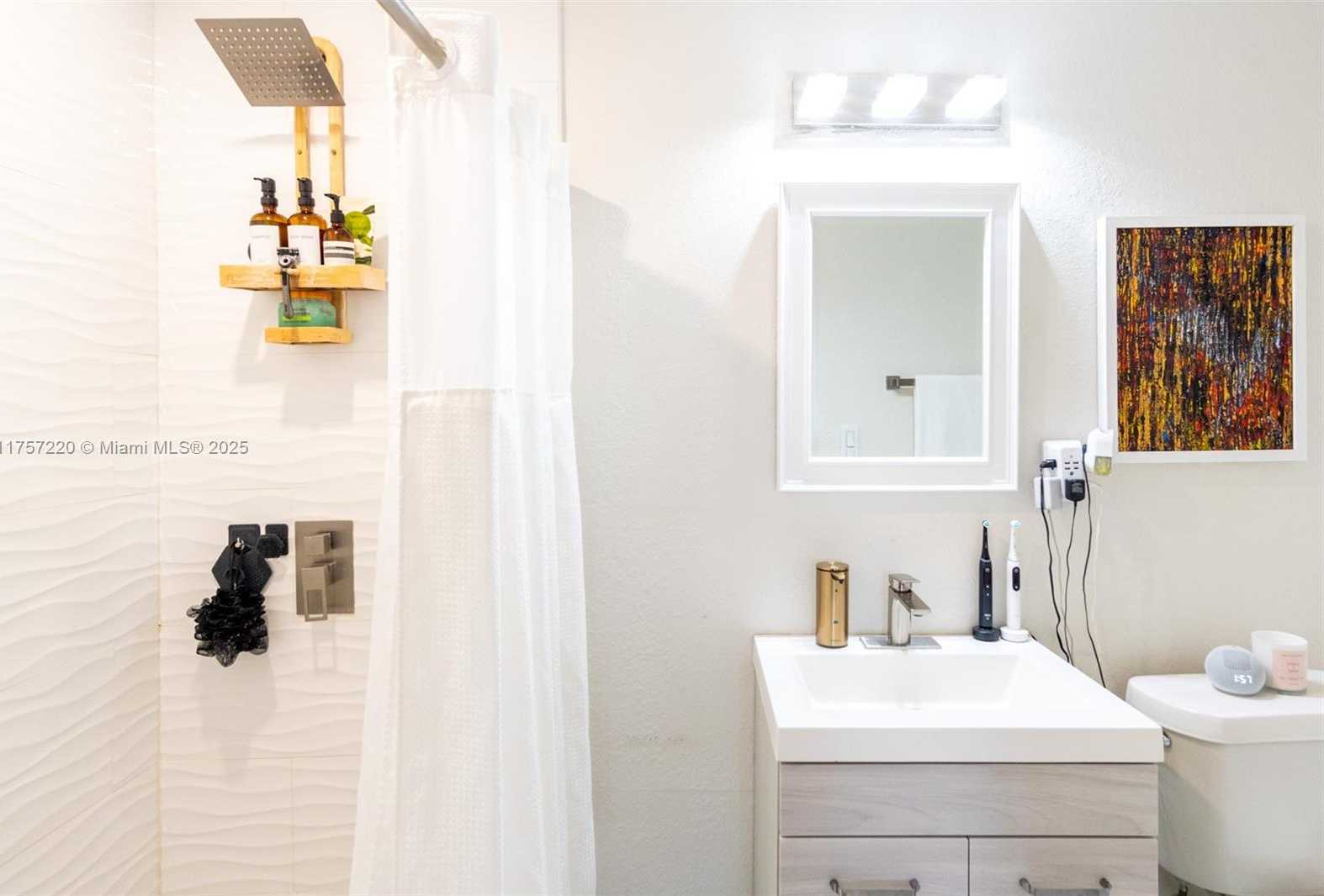 Small Image of 4730 NORTH EAST 3RD AVE, Oakland Park Number 27