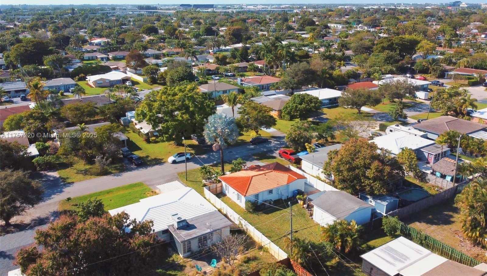 Small Image of 4730 NORTH EAST 3RD AVE, Oakland Park Number 3