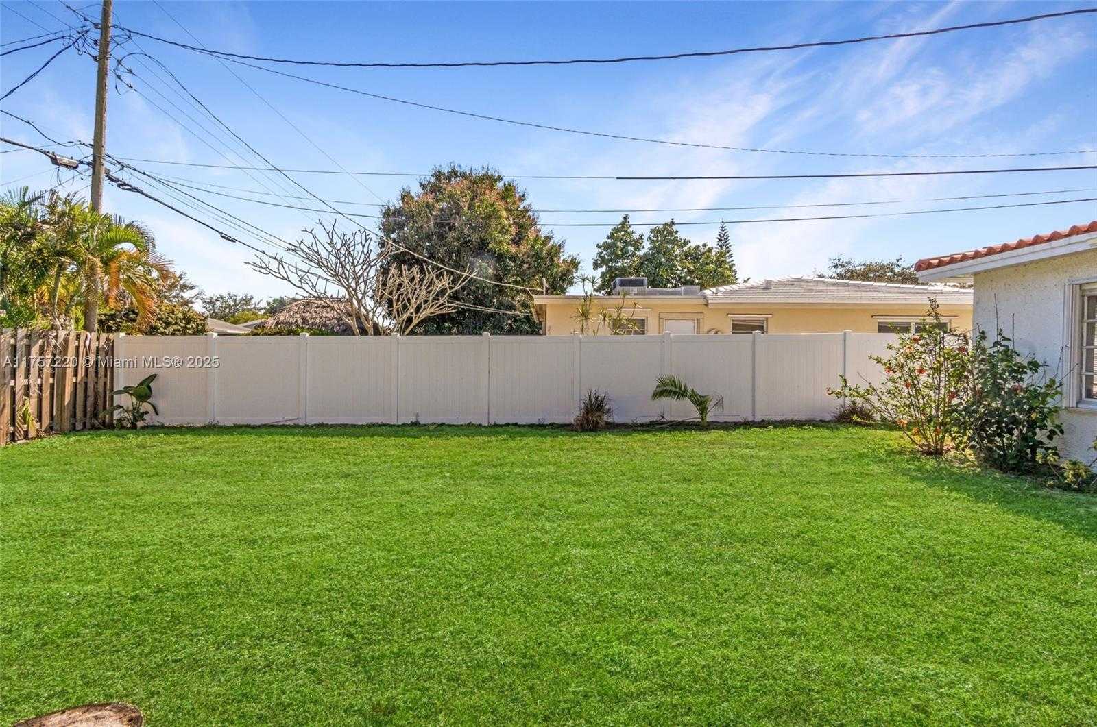 Small Image of 4730 NORTH EAST 3RD AVE, Oakland Park Number 33