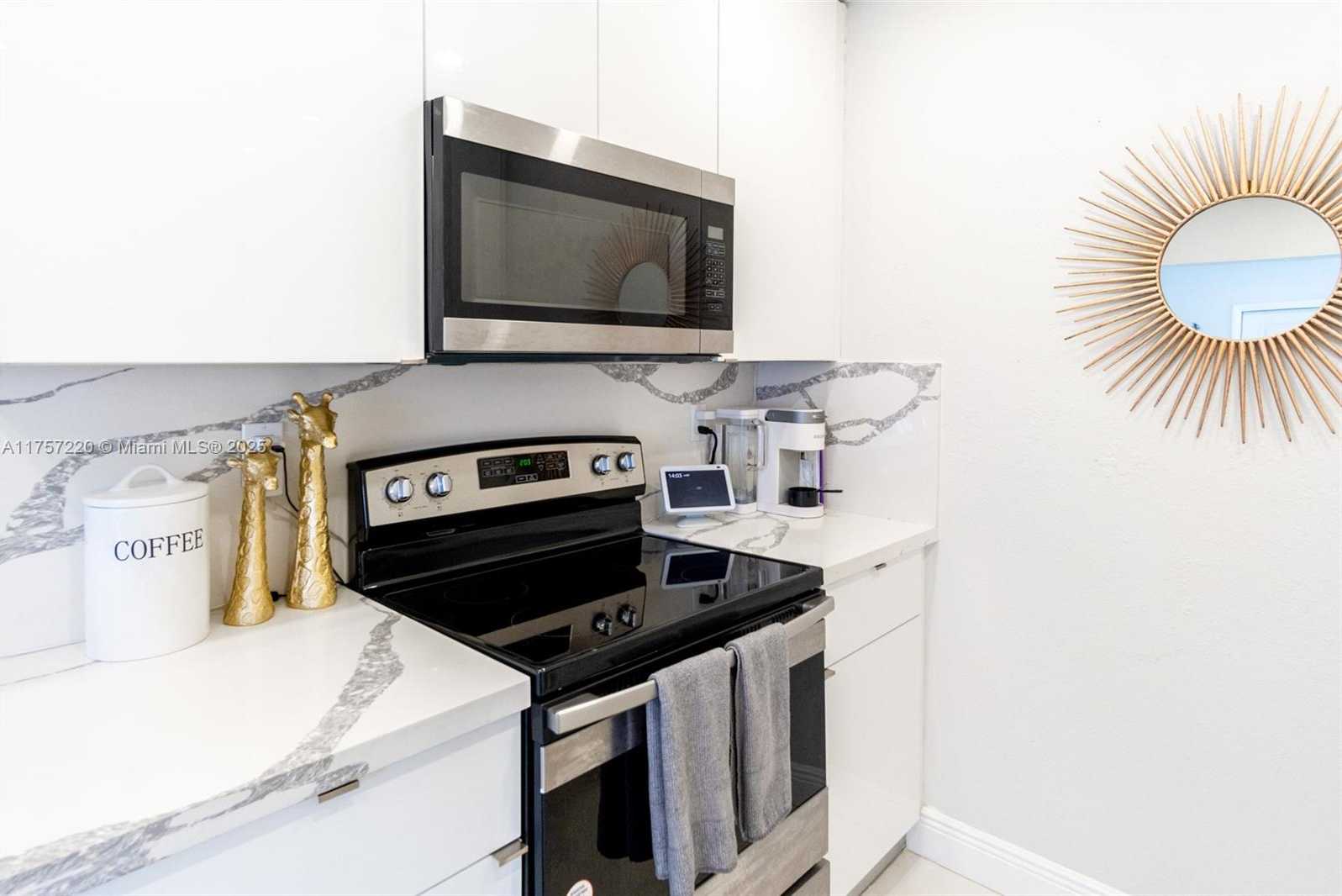 Small Image of 4730 NORTH EAST 3RD AVE, Oakland Park Number 4