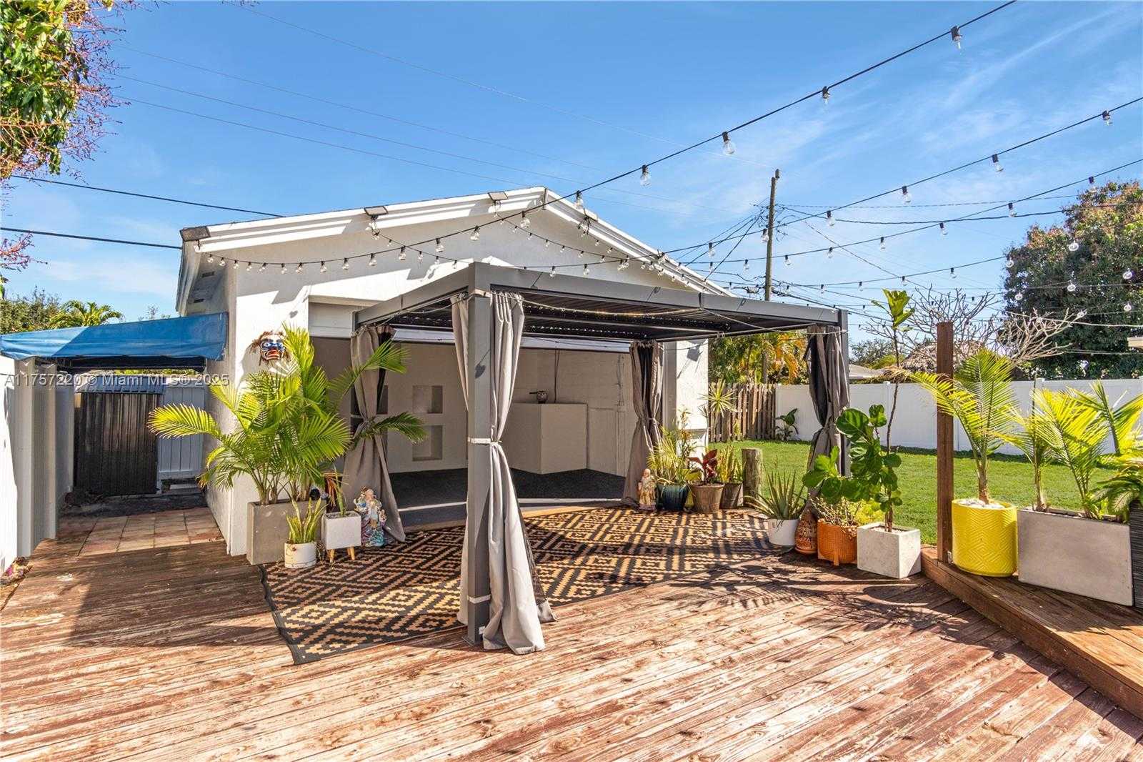 Small Image of 4730 NORTH EAST 3RD AVE, Oakland Park Number 8