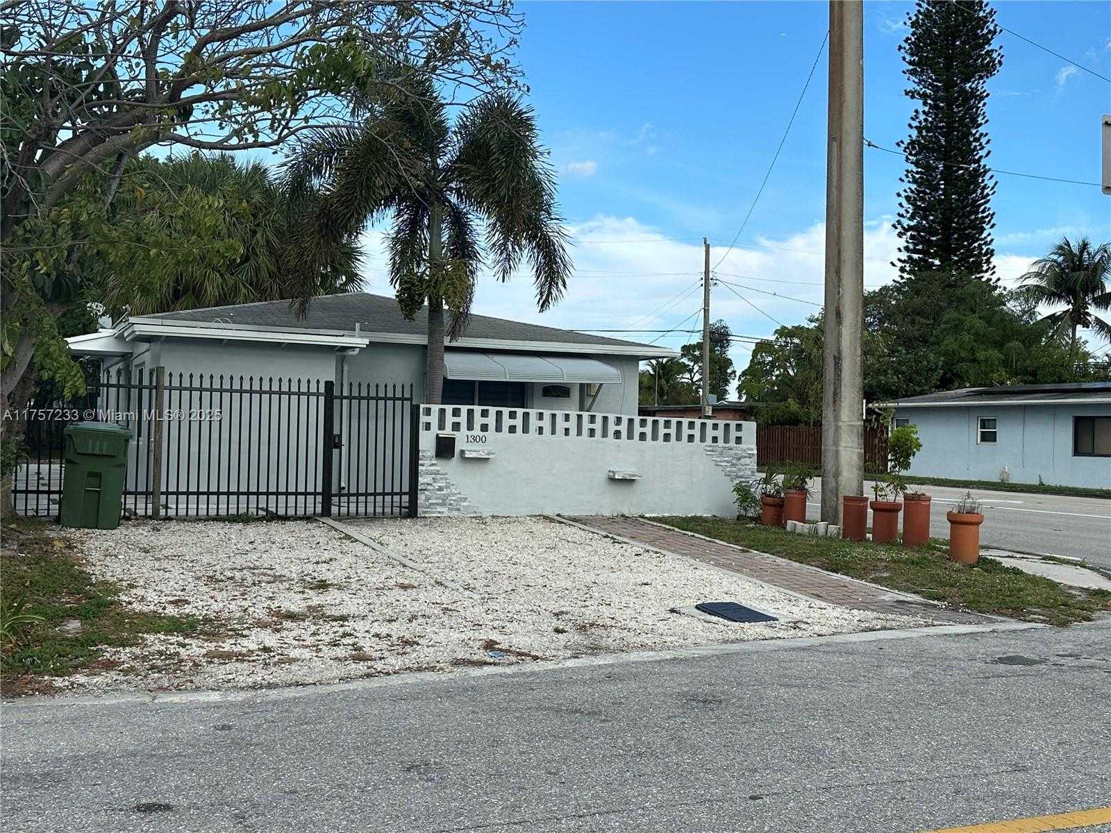 Small Image of 1300 NORTH WEST 7TH TER, Fort Lauderdale Number 16