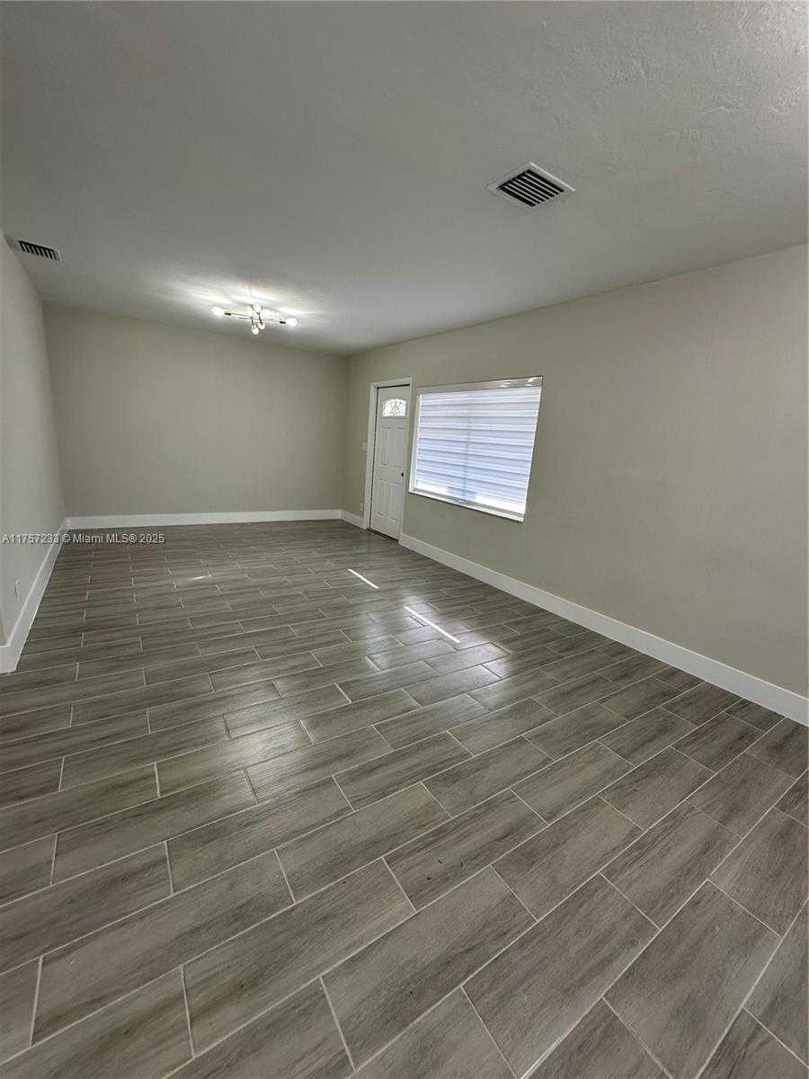 Small Image of 1300 NORTH WEST 7TH TER, Fort Lauderdale Number 4
