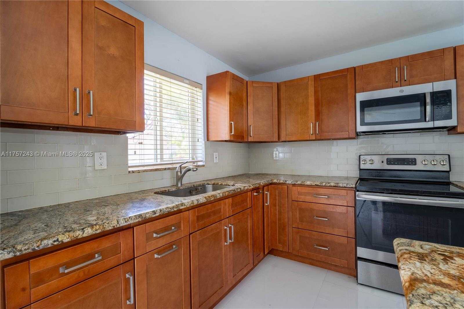 Small Image of 17924 SOUTH WEST 89TH PL, Palmetto Bay Number 15