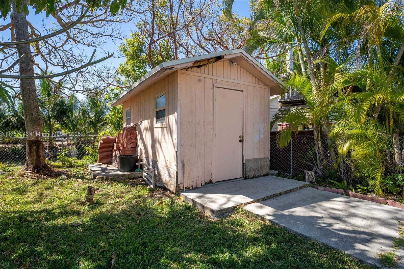 Small Image of 17924 SOUTH WEST 89TH PL, Palmetto Bay Number 23