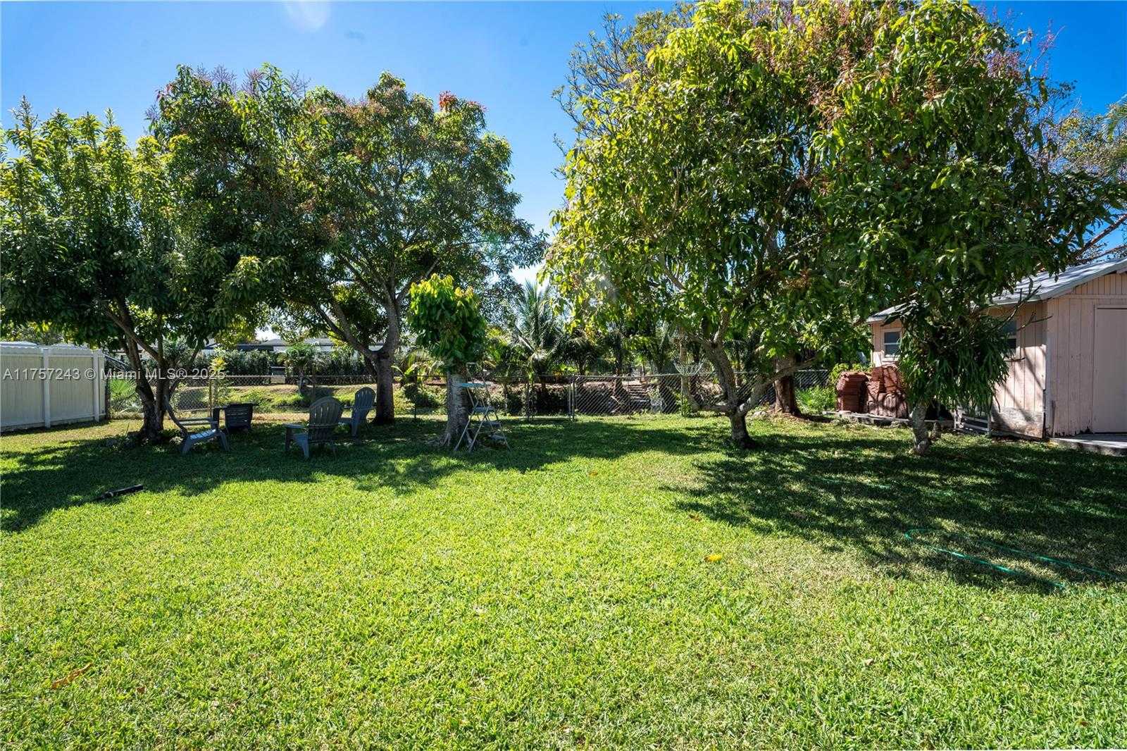 Small Image of 17924 SOUTH WEST 89TH PL, Palmetto Bay Number 24