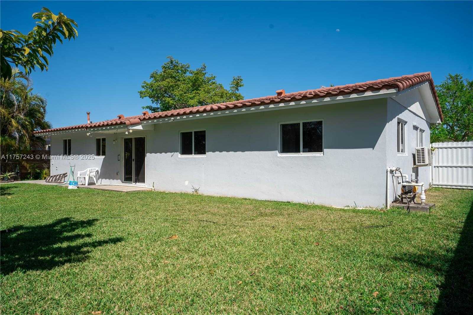 Small Image of 17924 SOUTH WEST 89TH PL, Palmetto Bay Number 28