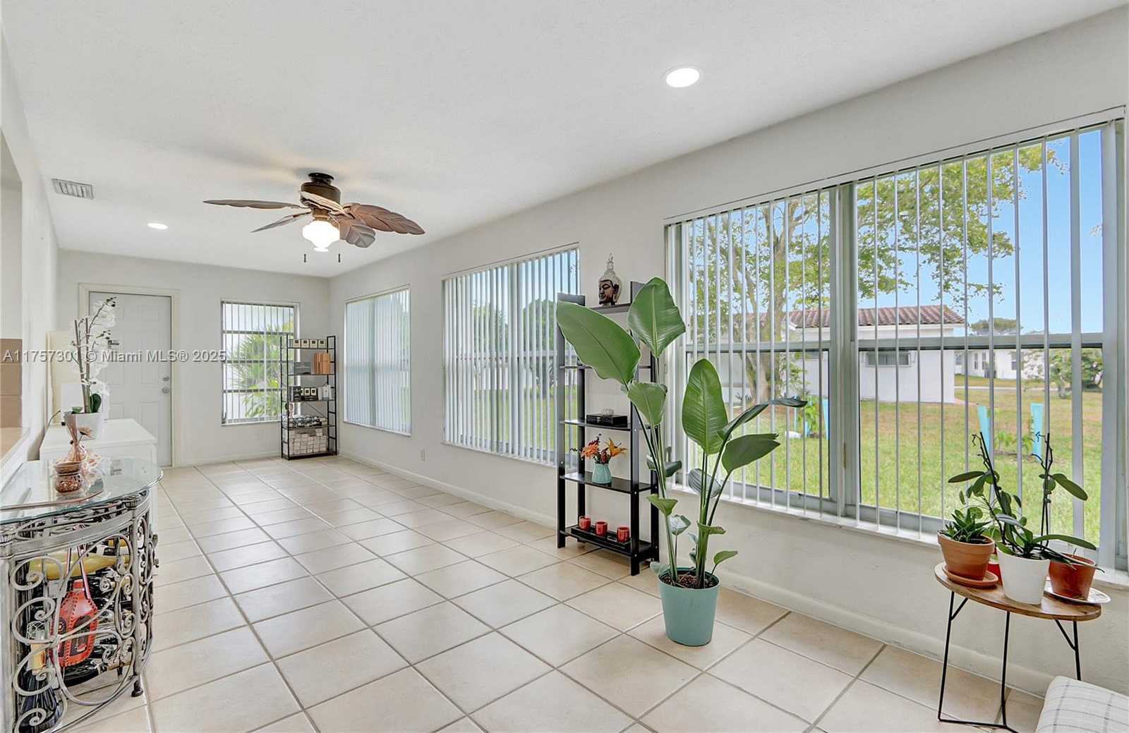 Small Image of 1010 NORTH WEST 73RD TER, Margate Number 12