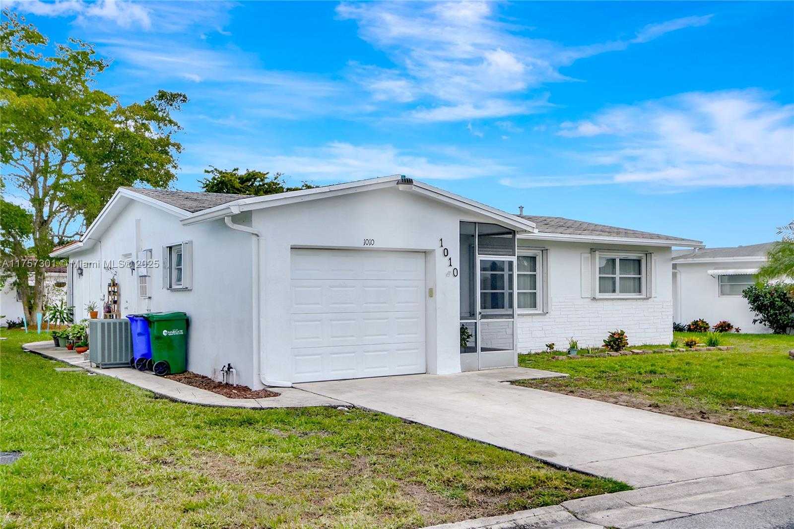 Small Image of 1010 NORTH WEST 73RD TER, Margate Number 2