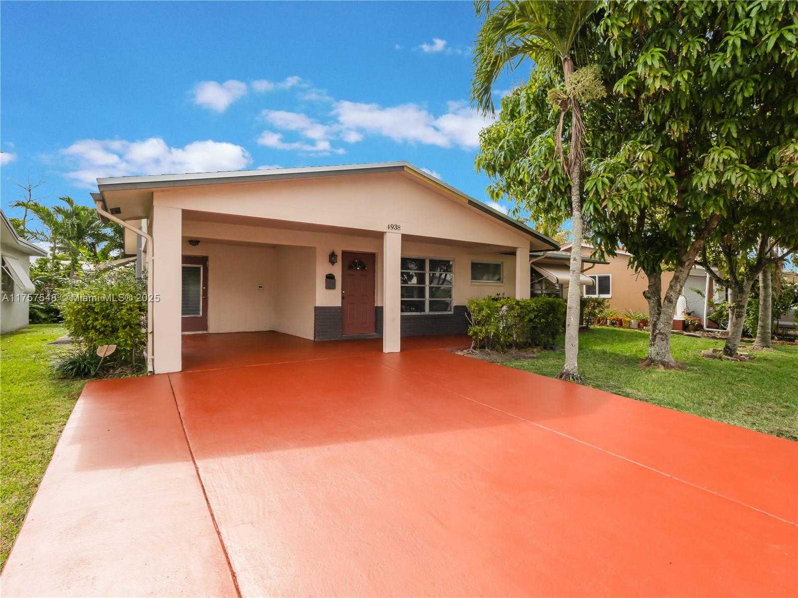 Small Image of 4938 NORTH WEST 48TH AVE, Tamarac Number 2