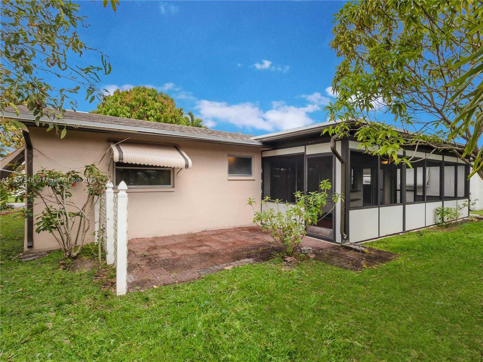 Small Image of 4938 NORTH WEST 48TH AVE, Tamarac Number 40
