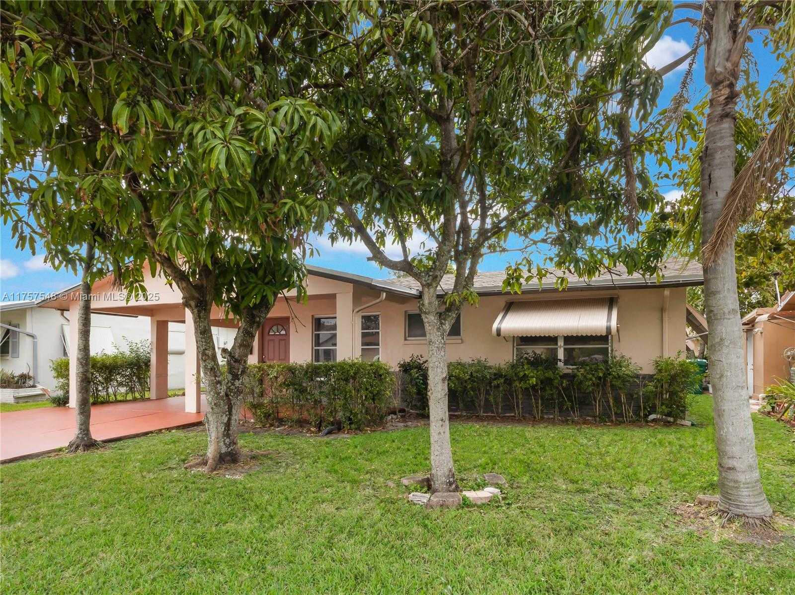 Small Image of 4938 NORTH WEST 48TH AVE, Tamarac Number 5