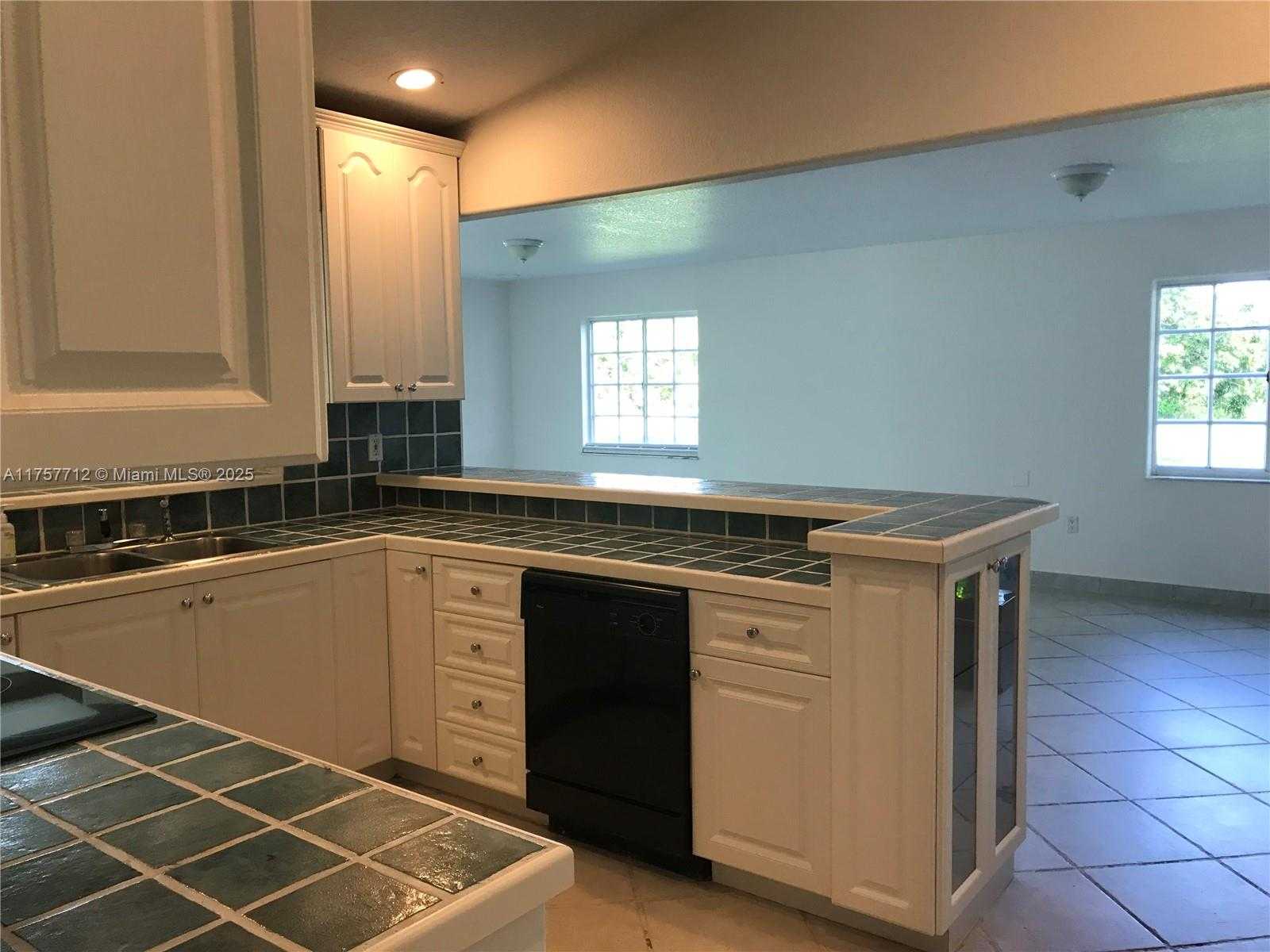 Small Image of 22171 SOUTH WEST 274TH ST, Homestead Number 3