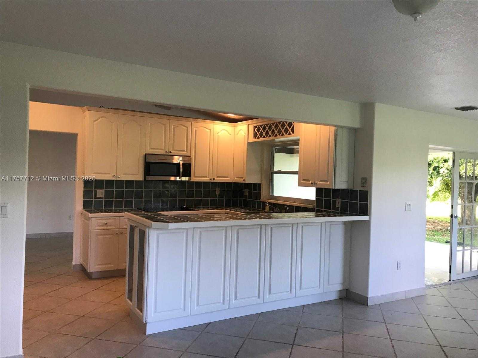 Small Image of 22171 SOUTH WEST 274TH ST, Homestead Number 4