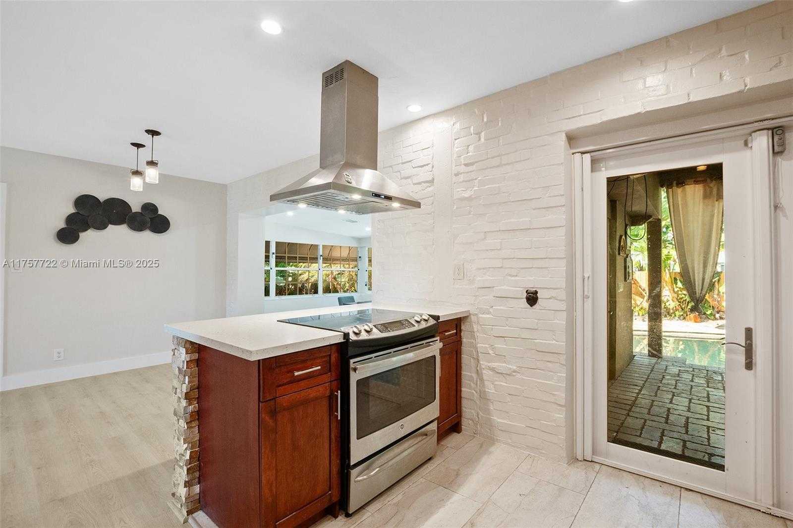 Small Image of 2725 NORTH EAST 21ST AVE, Fort Lauderdale Number 11