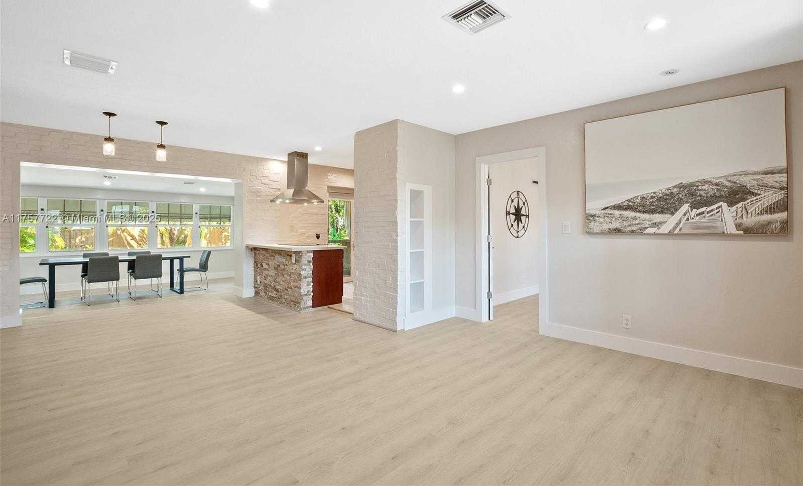 Small Image of 2725 NORTH EAST 21ST AVE, Fort Lauderdale Number 5