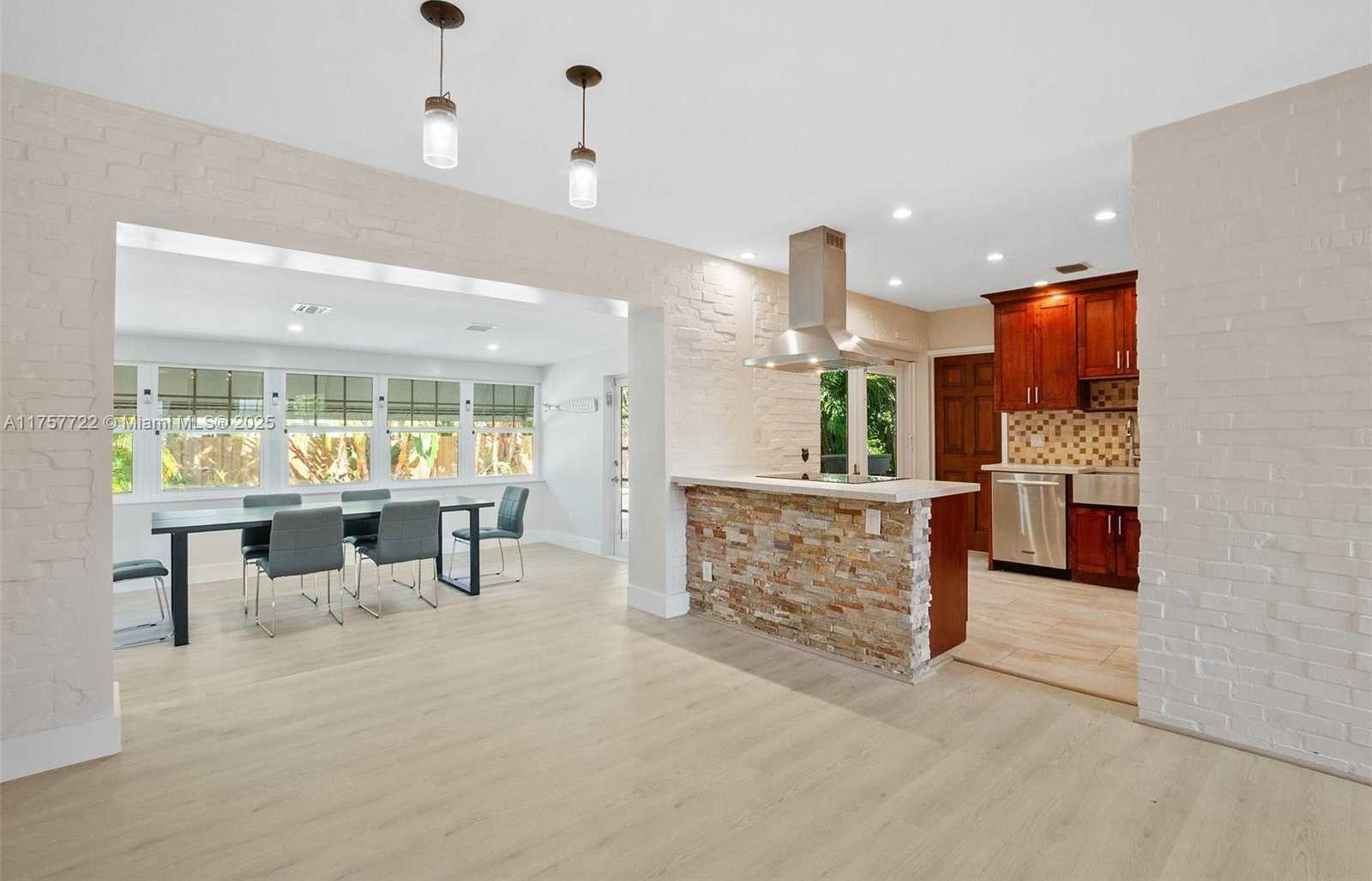 Small Image of 2725 NORTH EAST 21ST AVE, Fort Lauderdale Number 8