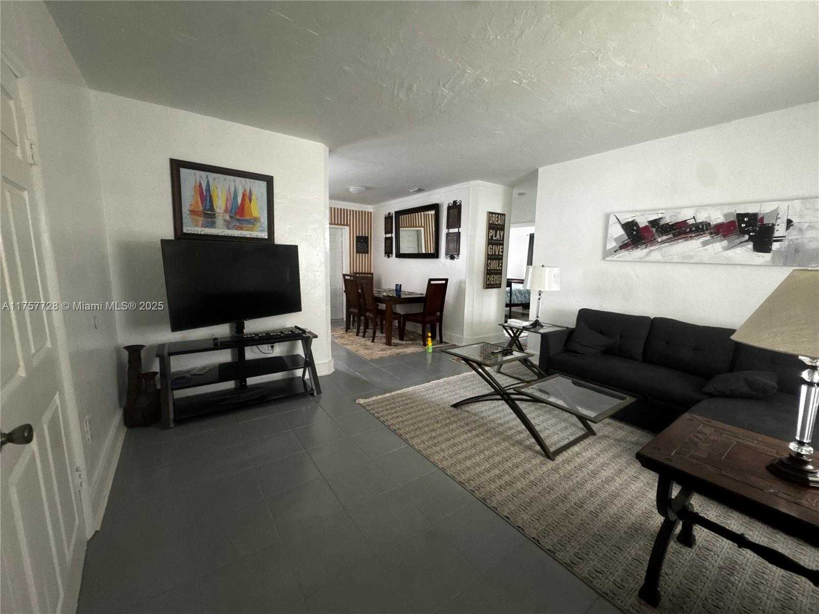 Small Image of 1283 NORTH WEST 45TH ST, Miami Number 11