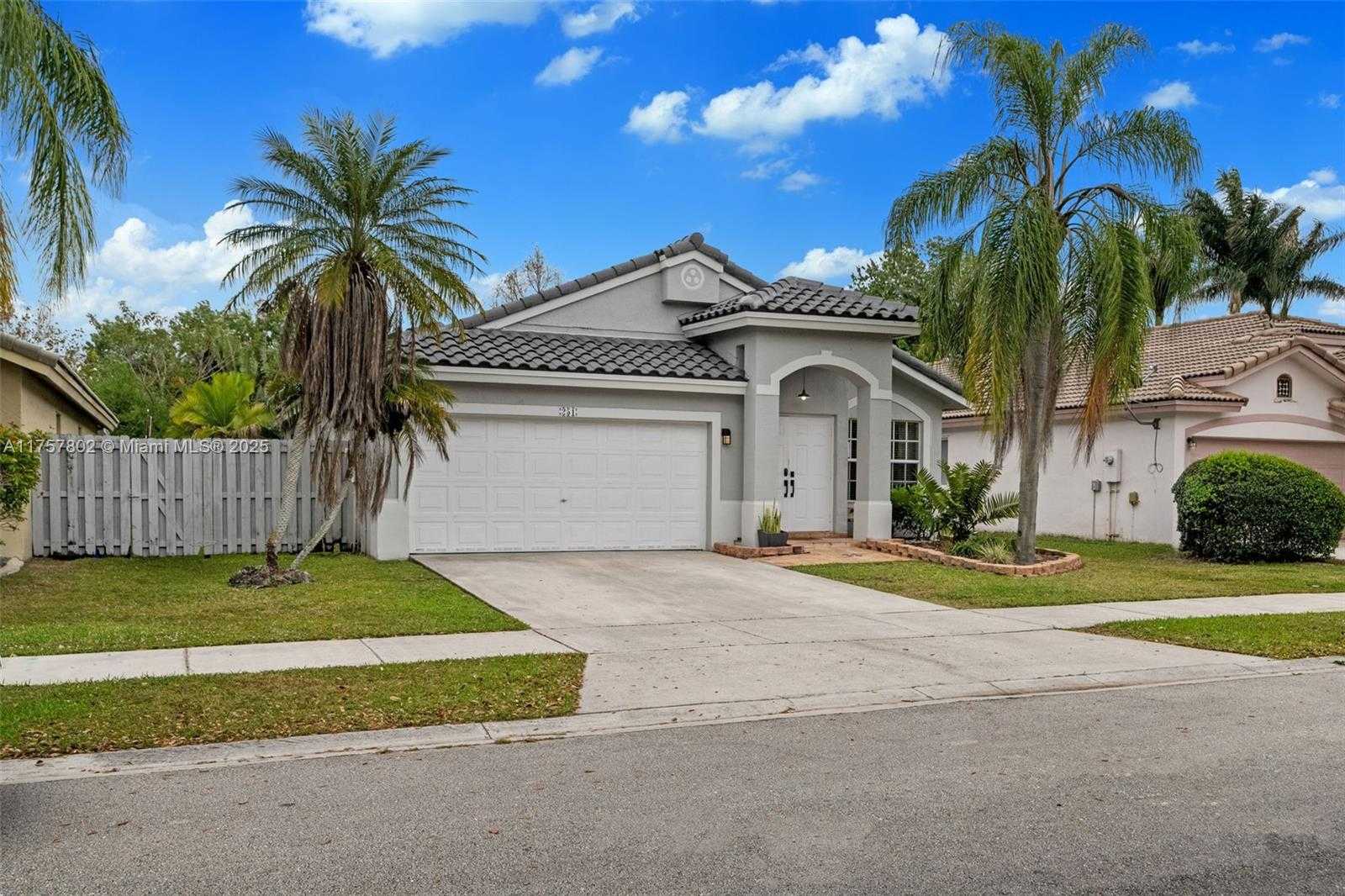 Small Image of 251 SOUTH WEST 203RD AVE, Pembroke Pines Number 2