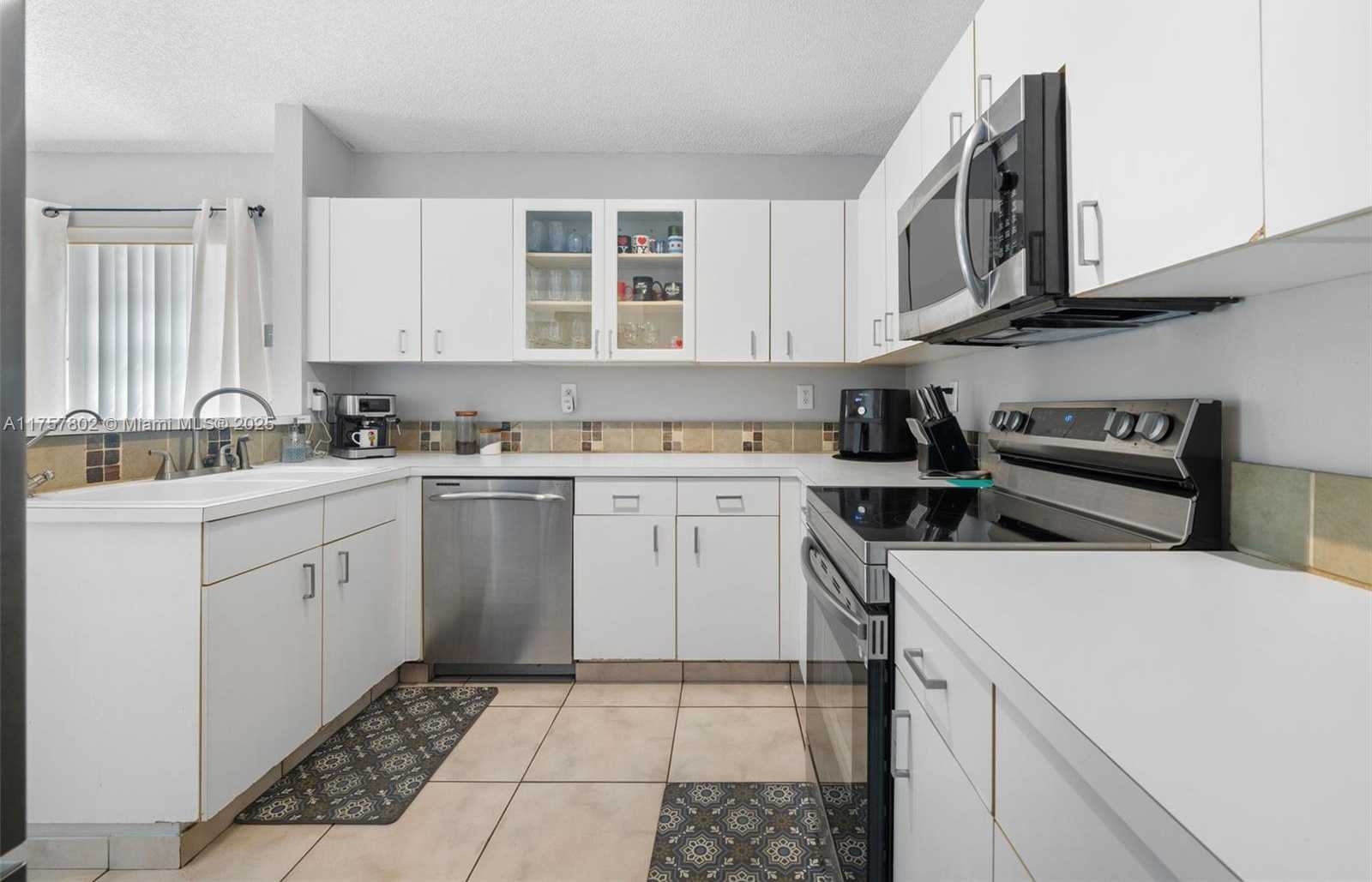 Small Image of 251 SOUTH WEST 203RD AVE, Pembroke Pines Number 22