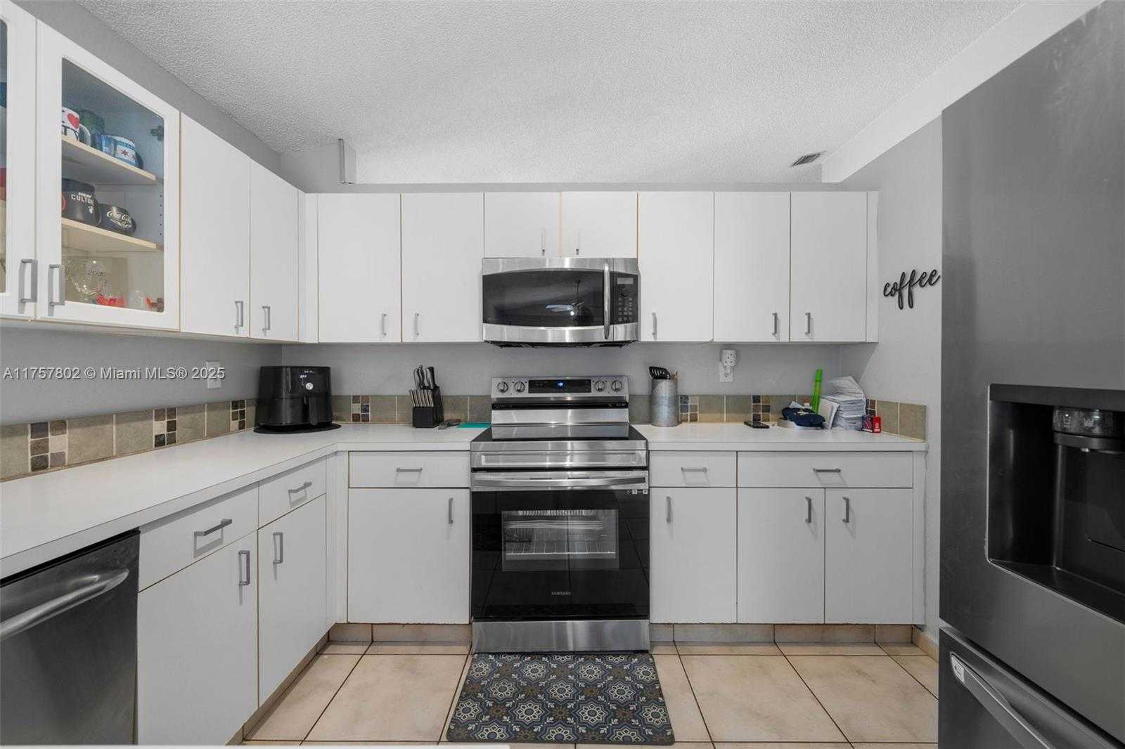 Small Image of 251 SOUTH WEST 203RD AVE, Pembroke Pines Number 24