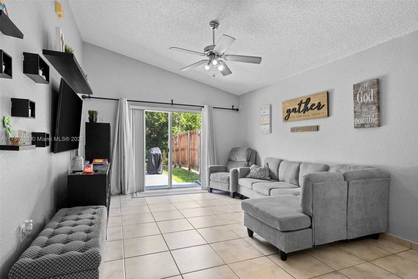 Small Image of 251 SOUTH WEST 203RD AVE, Pembroke Pines Number 27