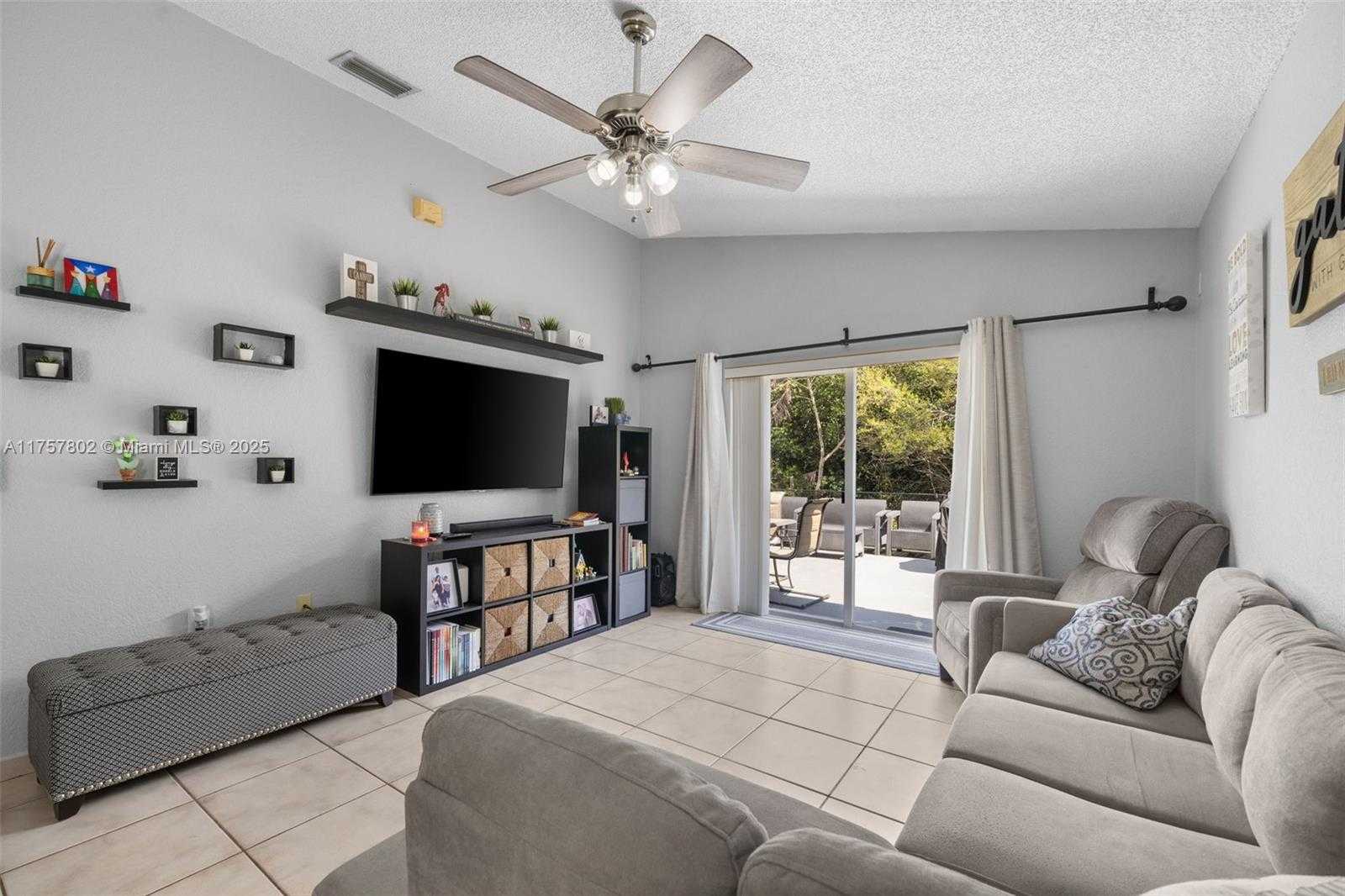 Small Image of 251 SOUTH WEST 203RD AVE, Pembroke Pines Number 28