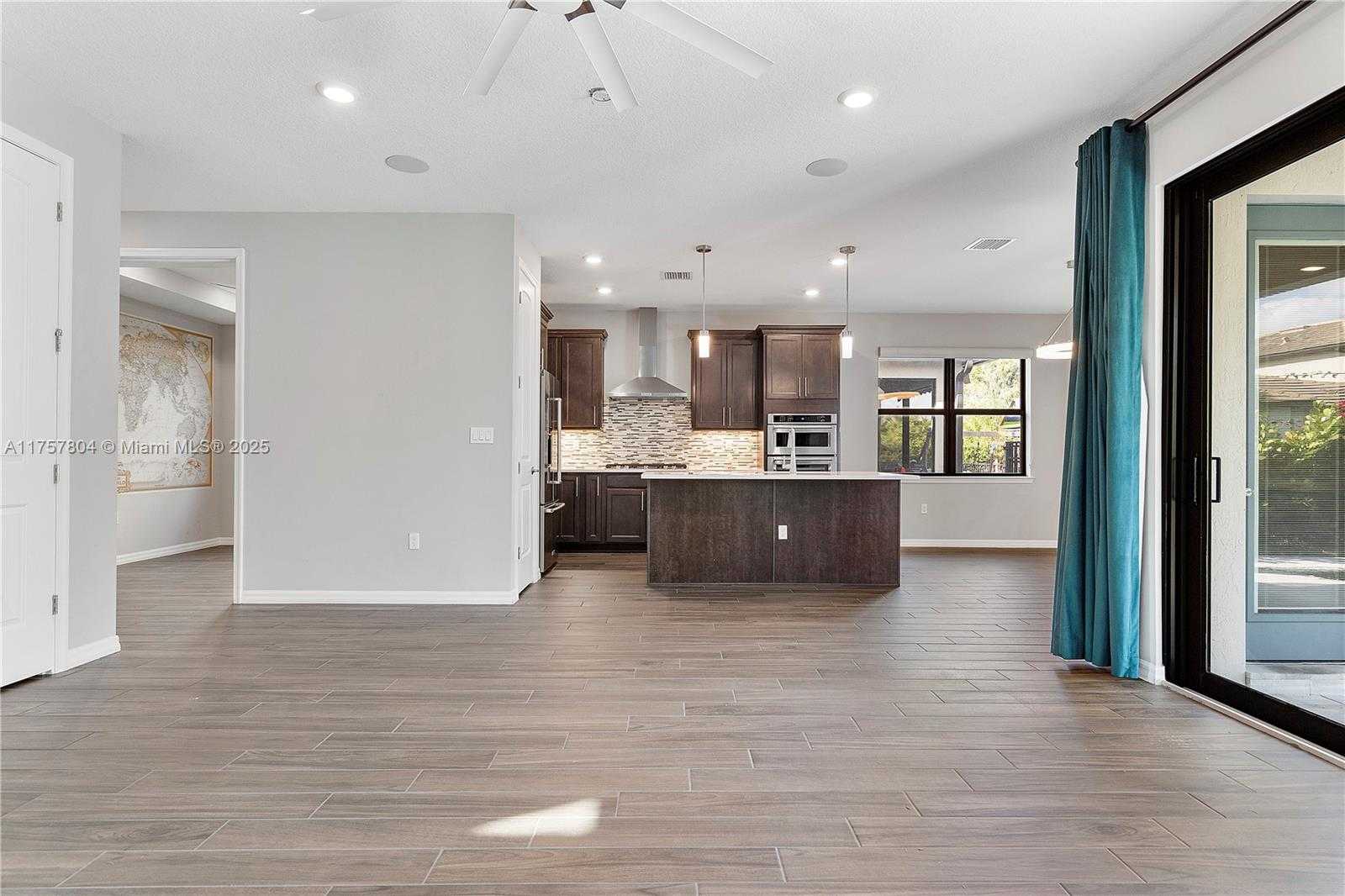 Small Image of 4510 PINEHURST TRL W, Oakland Park Number 10