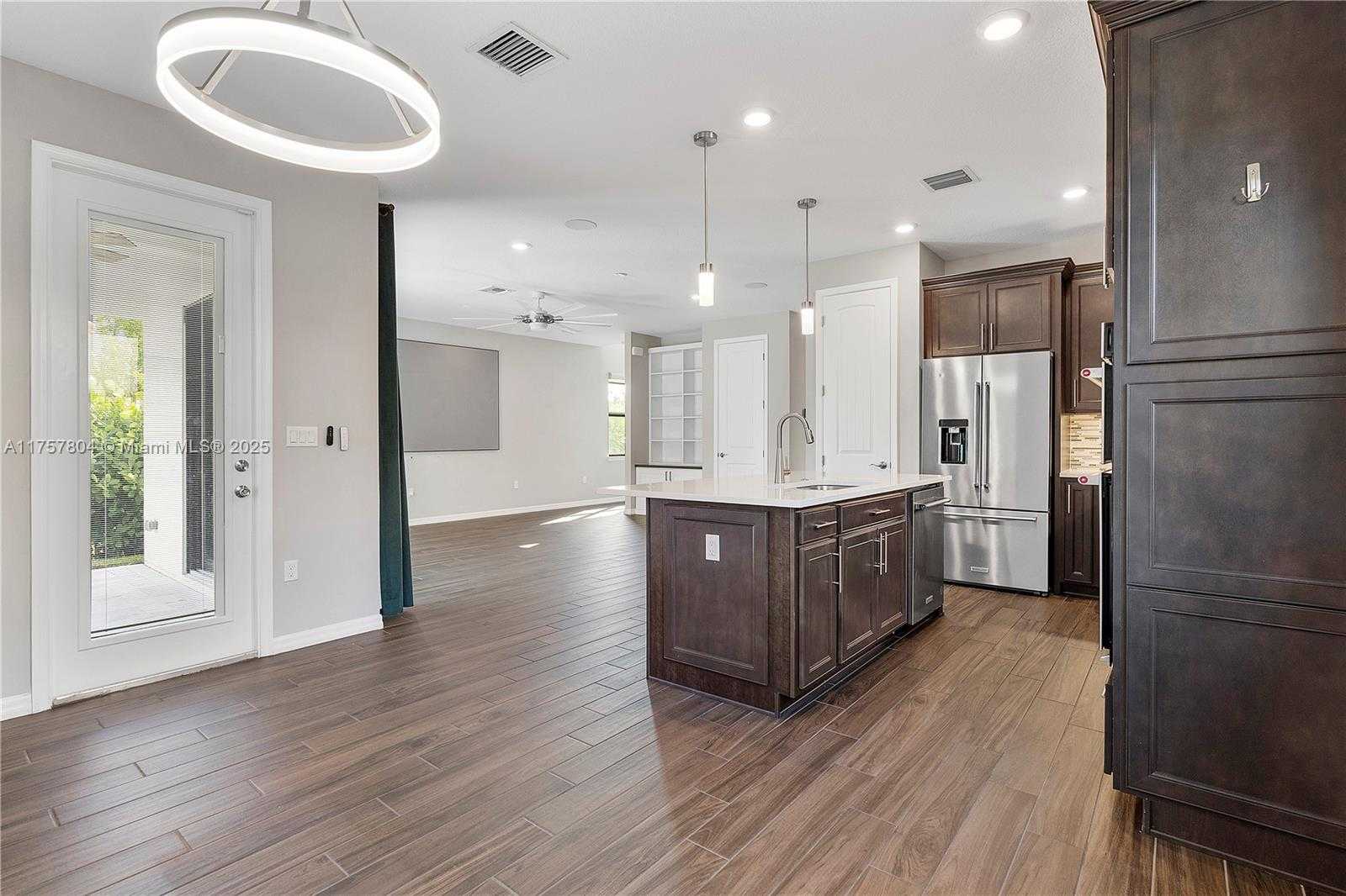 Small Image of 4510 PINEHURST TRL W, Oakland Park Number 16
