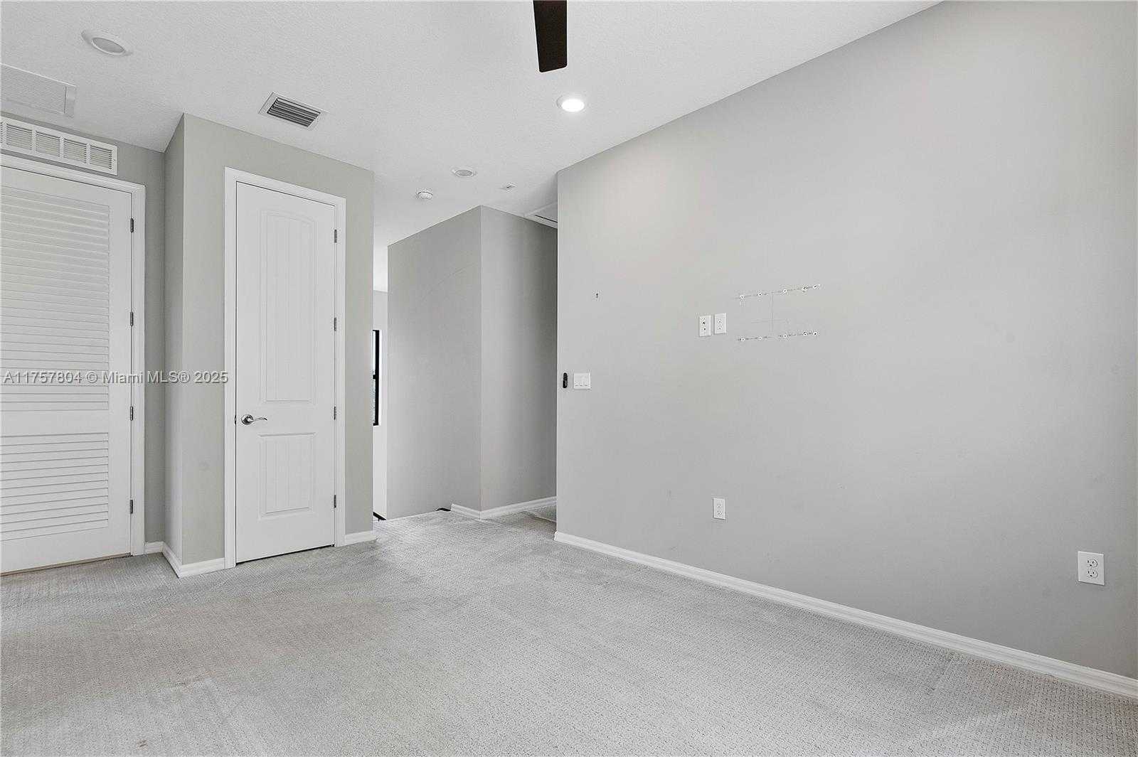 Small Image of 4510 PINEHURST TRL W, Oakland Park Number 28