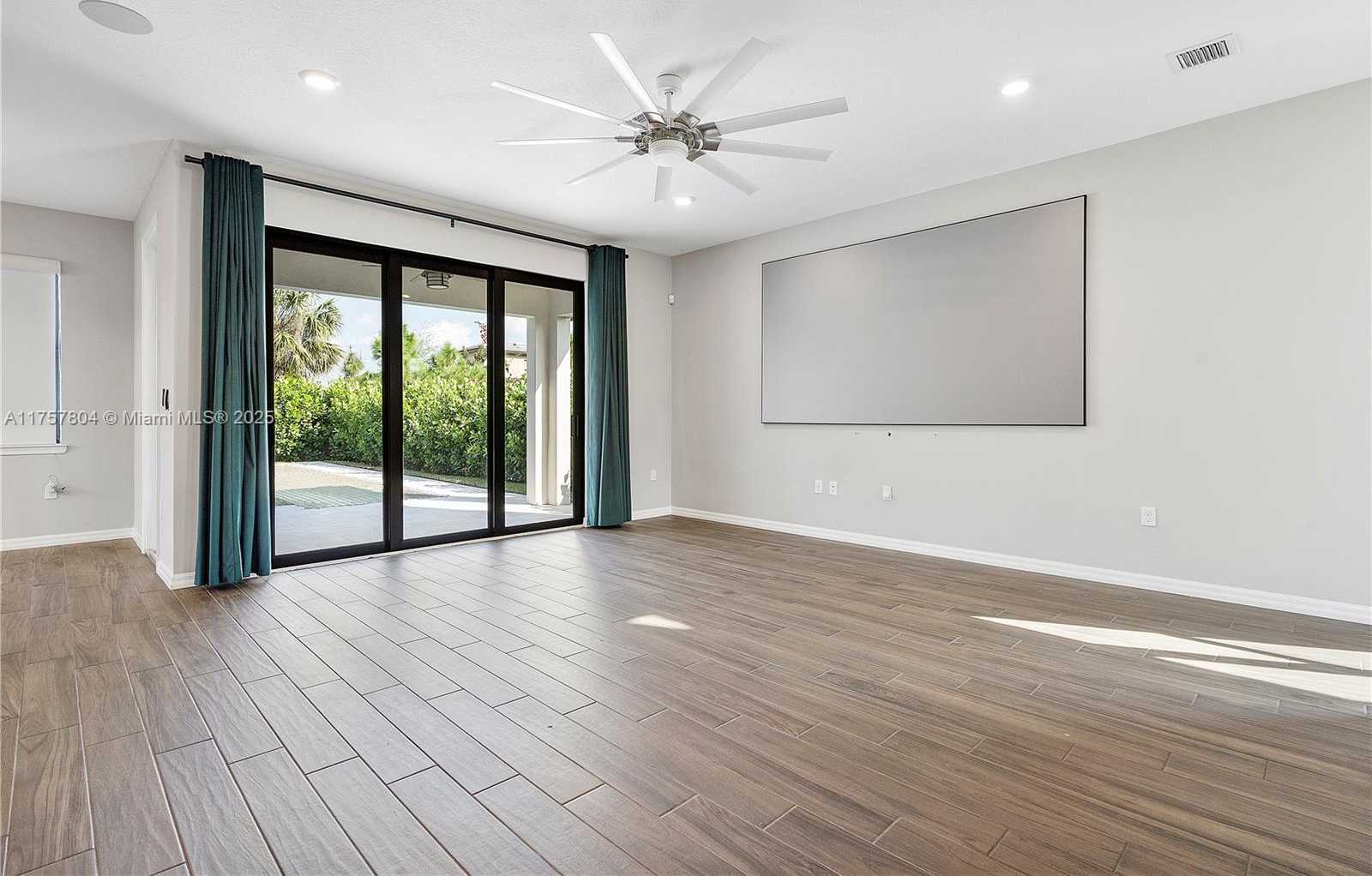 Small Image of 4510 PINEHURST TRL W, Oakland Park Number 9