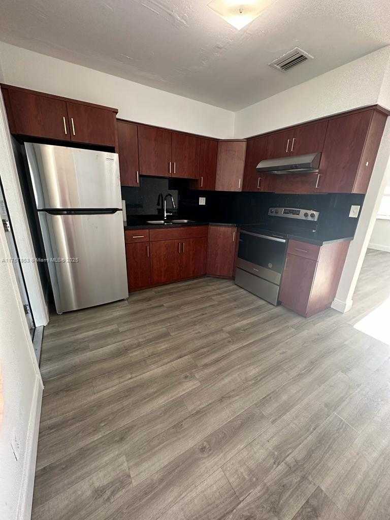Small Image of 1221 NORTH 20TH AVE, Hollywood Number 5