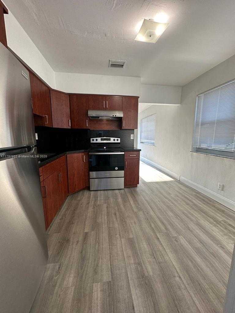Small Image of 1221 NORTH 20TH AVE, Hollywood Number 7